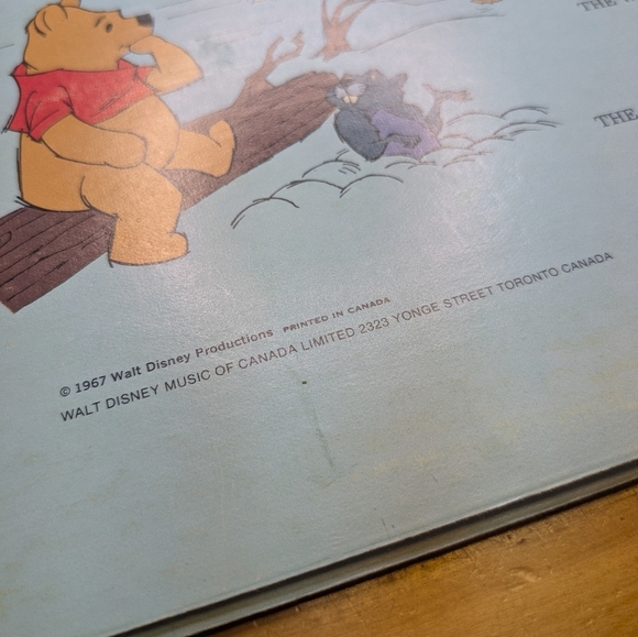 Winnie the Pooh and the Blustery Day 1967 Version 11 Page Book & Vinyl Record - Picture 7 of 7